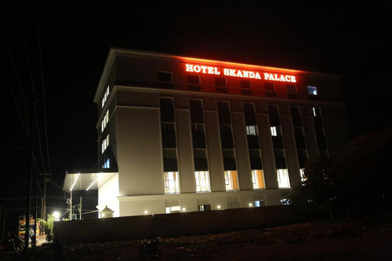 Hotel Skanda Palace Thiruttani Exteriér fotografie